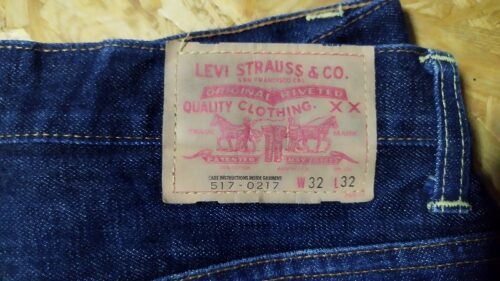 Paper label - LVC 90s Levi's 517. 1971 model "Saddle man" reprint. Big E. Made in USA.
