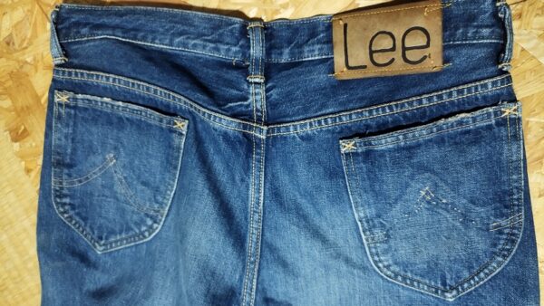 Lee 101B riders with reverse arcuate stitching